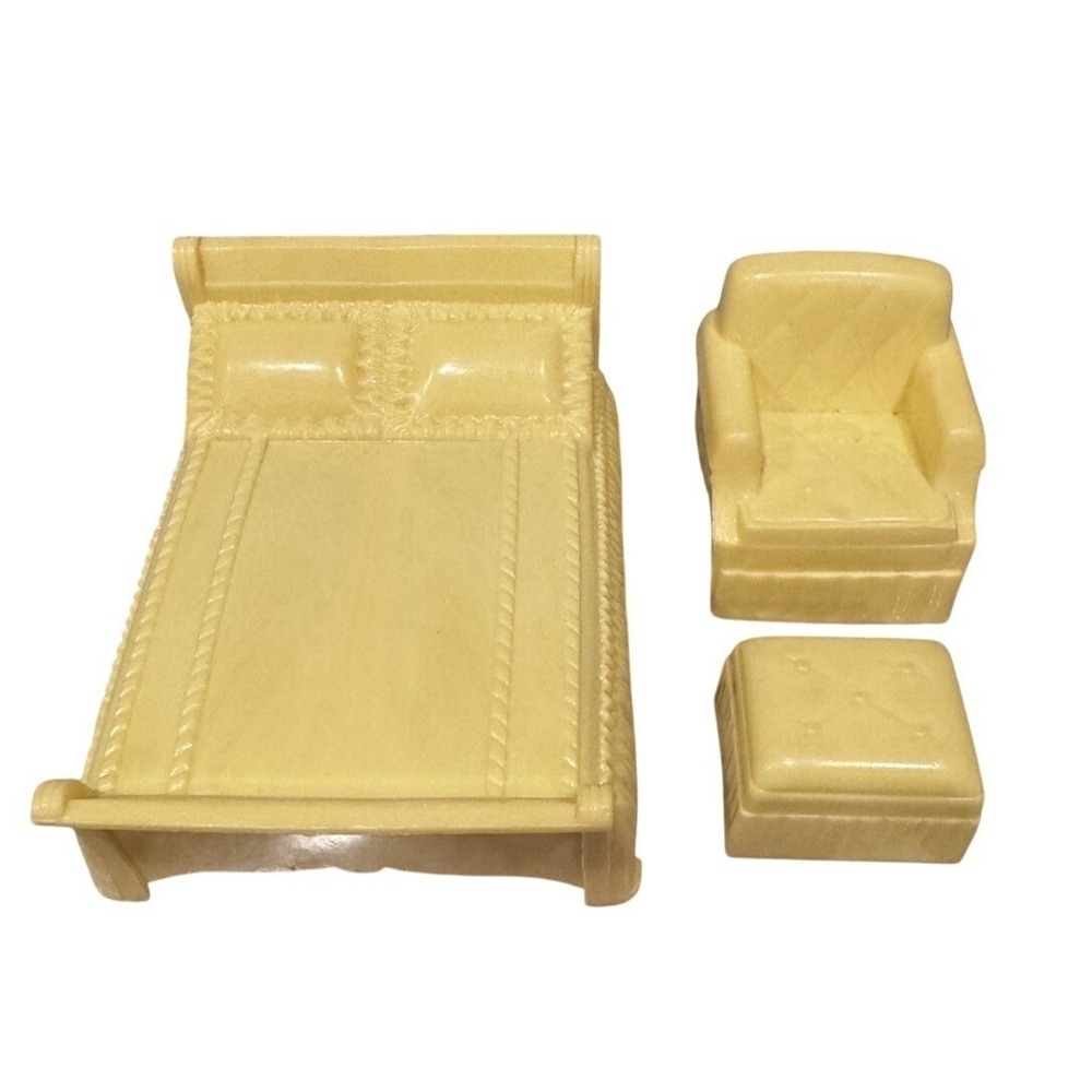 Vintage Marx Dollhouse Bedroom Furniture Yellow Plastic Lot 1960s